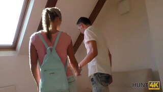 LOV NA 4K. Lovac naiđe par u parku i kupuje djevojke vruće tijelo