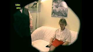 2 lesbiana Milfs play bat anal jostailu! Amateurcommunity.xxx