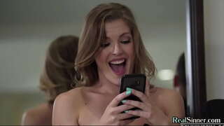 Високу красотку сјебан у дупе шефер пре венчања