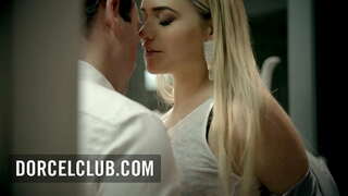 Đam mê tình dục với vợ xa