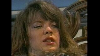 ���ல். பி. ஓ - அந்நியர்கள் போது நாம் சந்திக்க - காட்சி 2